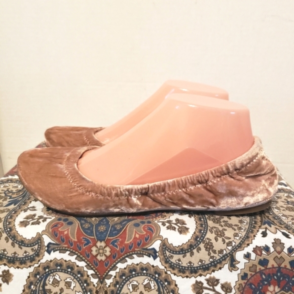 Lucky Brand LK-Emmie Women’s Velour Pink Flat Shoes Size 8.M - Picture 2 of 9